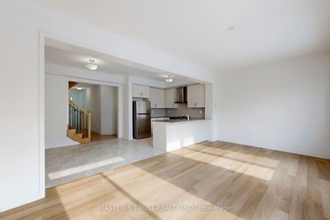 Photo 5 at 208 Harding Park Street, Glenway Estates, Newmarket