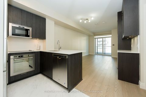 Photo 1 at 532 - 99 Eagle Rock Way N, Rural Vaughan, Vaughan
