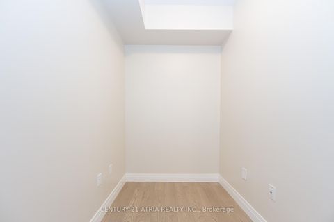 Photo 5 at 532 - 99 Eagle Rock Way N, Rural Vaughan, Vaughan