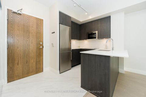 Photo 6 at 532 - 99 Eagle Rock Way N, Rural Vaughan, Vaughan