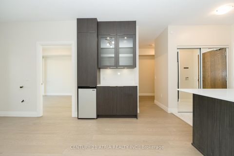 Photo 9 at 532 - 99 Eagle Rock Way N, Rural Vaughan, Vaughan