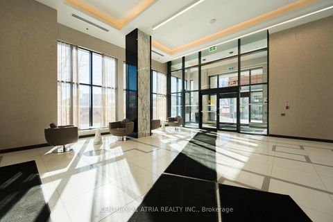 Photo 15 at 532 - 99 Eagle Rock Way N, Rural Vaughan, Vaughan