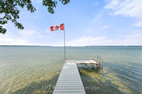 Photo 1 at 22 Blue Heron Drive, Virginia, Georgina