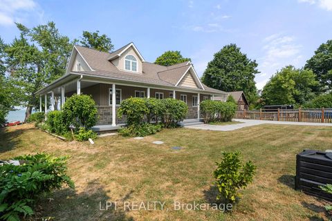 Photo 5 at 22 Blue Heron Drive, Virginia, Georgina