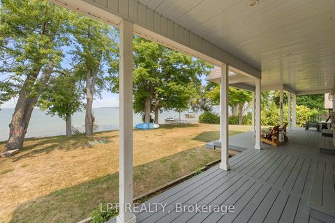 Photo 7 at 22 Blue Heron Drive, Virginia, Georgina