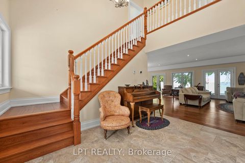 Photo 10 at 22 Blue Heron Drive, Virginia, Georgina