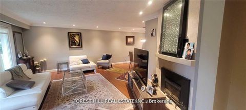 Photo 7 at 9 Vistaview Boulevard, Uplands, Vaughan