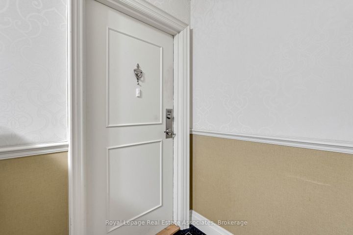 Photo 2 at 912 - 50 Elm Drive E, Mississauga Valleys, Mississauga