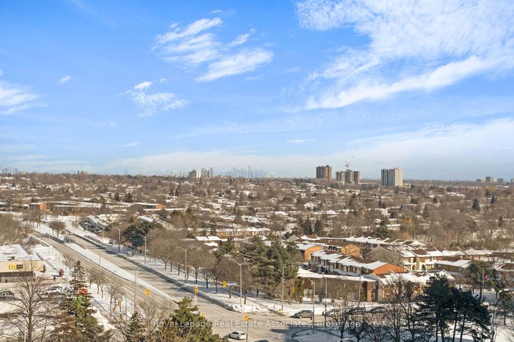 Photo 15 at 912 - 50 Elm Drive E, Mississauga Valleys, Mississauga