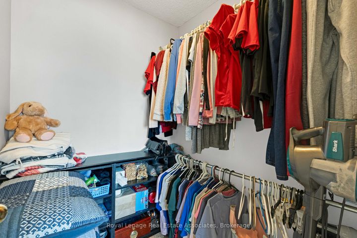 Photo 17 at 912 - 50 Elm Drive E, Mississauga Valleys, Mississauga