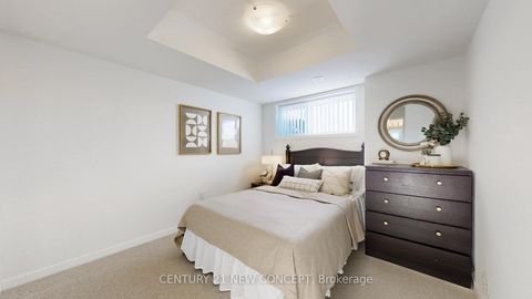 Photo 17 at TH 284 - 140 Honeycrisp Crescent, Vaughan Corporate Centre, Vaughan