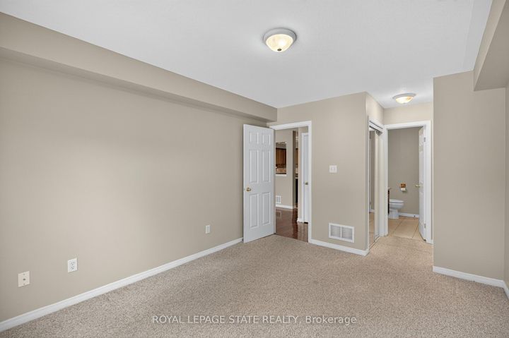 Photo 19 at 9 Manitoulin Trail, Twenty Place, Hamilton