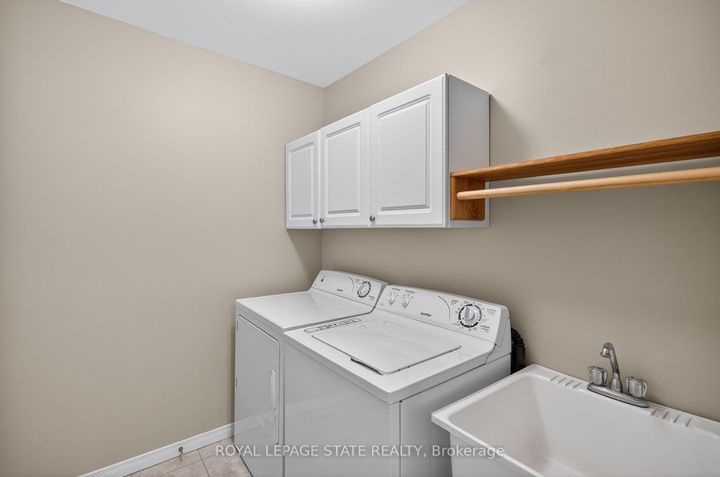 Photo 21 at 9 Manitoulin Trail, Twenty Place, Hamilton