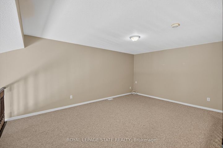 Photo 24 at 9 Manitoulin Trail, Twenty Place, Hamilton