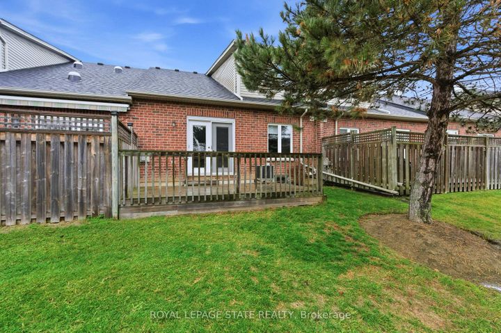 Photo 32 at 9 Manitoulin Trail, Twenty Place, Hamilton