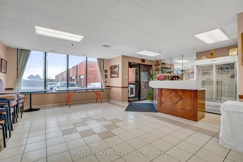 Photo 5 at 31 - 2899 Steeles Avenue W, York University Heights, Toronto