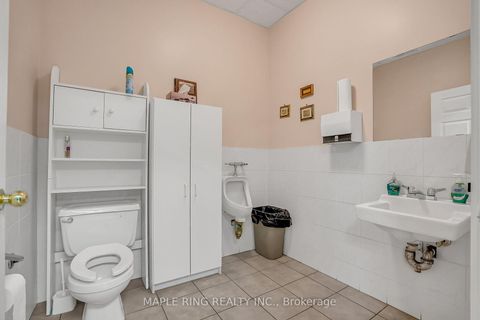 Photo 21 at 31 - 2899 Steeles Avenue W, York University Heights, Toronto
