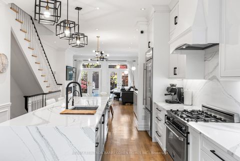 Photo 3 at 121 Davenport Road, Annex, Toronto