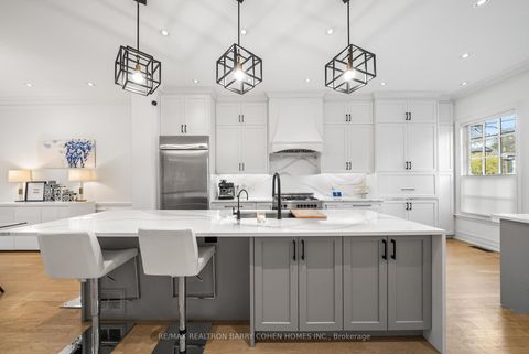 Photo 4 at 121 Davenport Road, Annex, Toronto