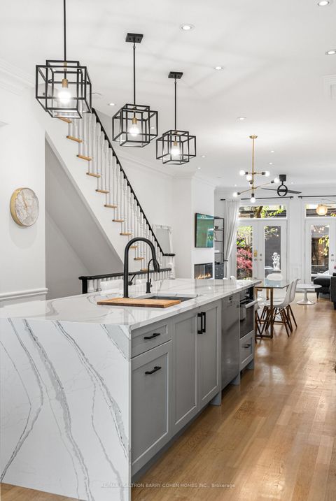 Photo 6 at 121 Davenport Road, Annex, Toronto