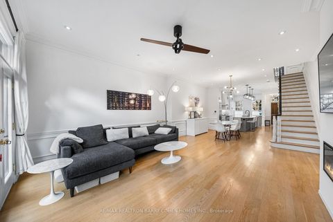 Photo 7 at 121 Davenport Road, Annex, Toronto