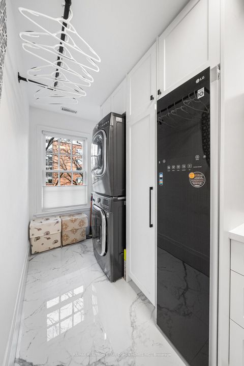 Photo 8 at 121 Davenport Road, Annex, Toronto