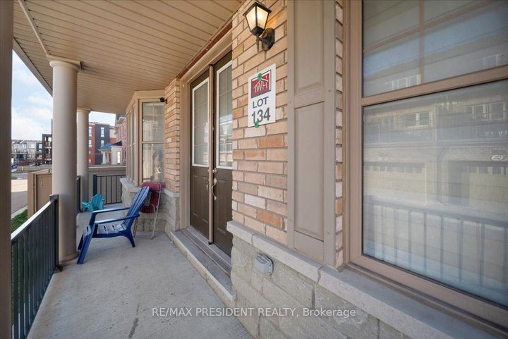 Photo 4 at 3 DALE MEADOWS Road, Bram West, Brampton