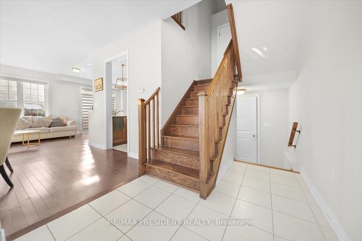 Photo 17 at 3 DALE MEADOWS Road, Bram West, Brampton