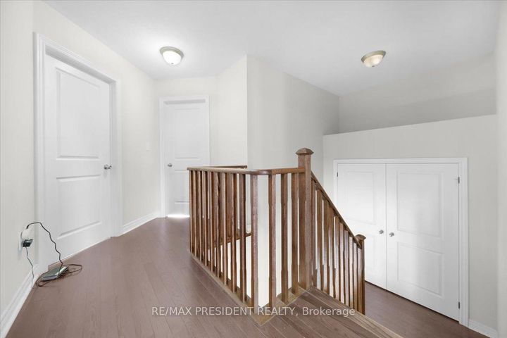 Photo 18 at 3 DALE MEADOWS Road, Bram West, Brampton