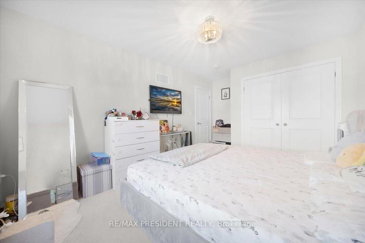 Photo 30 at 3 DALE MEADOWS Road, Bram West, Brampton