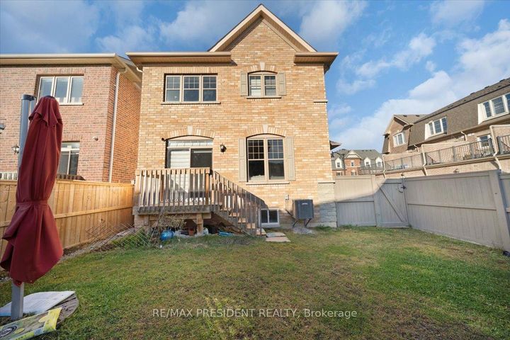 Photo 33 at 3 DALE MEADOWS Road, Bram West, Brampton