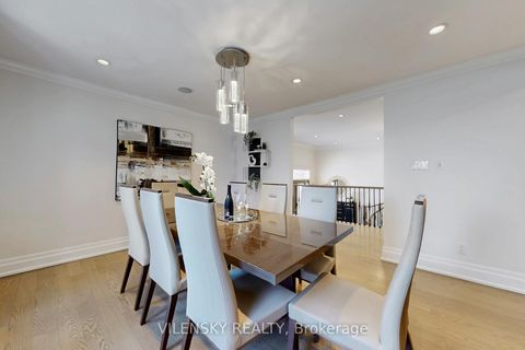 Photo 8 at 32 Whitfield Court, Aurora Highlands, Aurora