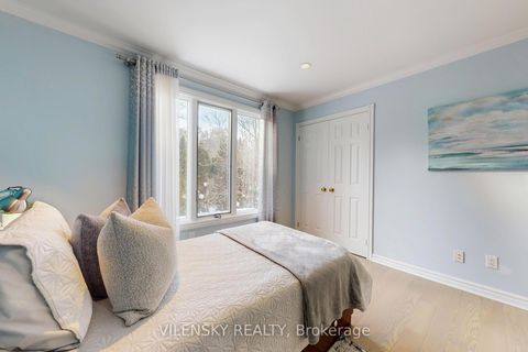 Photo 13 at 32 Whitfield Court, Aurora Highlands, Aurora