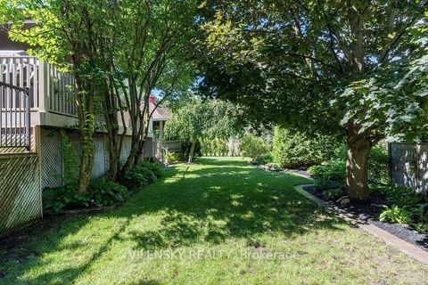 Photo 38 at 32 Whitfield Court, Aurora Highlands, Aurora