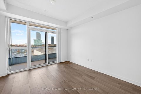 Photo 11 at 717 - 10 Honeycrisp Crescent, Vaughan Corporate Centre, Vaughan