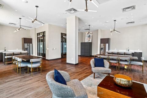 Photo 29 at 717 - 10 Honeycrisp Crescent, Vaughan Corporate Centre, Vaughan