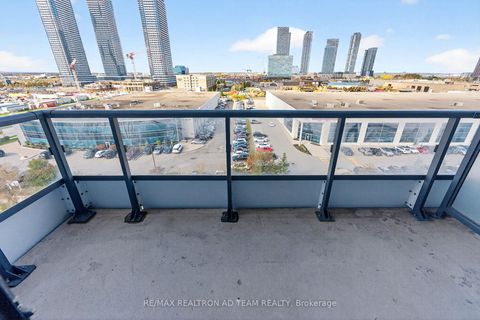 Photo 33 at 717 - 10 Honeycrisp Crescent, Vaughan Corporate Centre, Vaughan