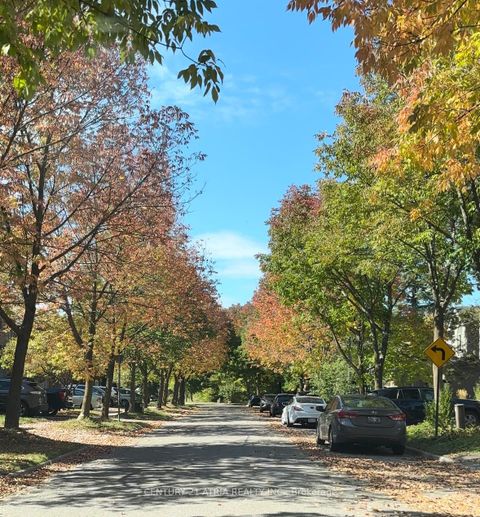 Photo 4 at 102 Woodroof Crescent, Bayview Wellington, Aurora