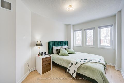 Photo 33 at 102 Woodroof Crescent, Bayview Wellington, Aurora