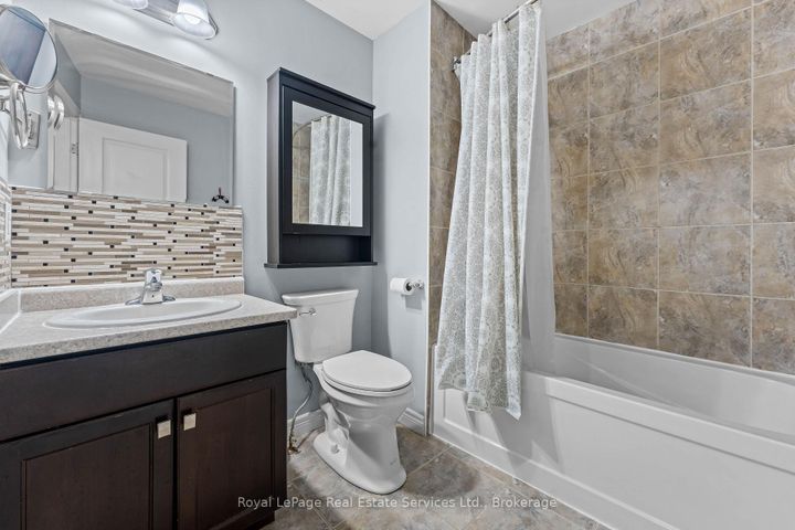 Photo 17 at 51 - 310 Fall Fair Way, Binbrook, Hamilton