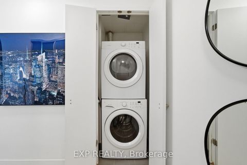 Photo 23 at 213 - 560 King Street W, Waterfront Communities C1, Toronto