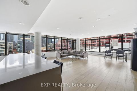 Photo 26 at 213 - 560 King Street W, Waterfront Communities C1, Toronto