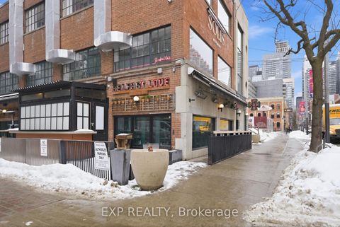 Photo 31 at 213 - 560 King Street W, Waterfront Communities C1, Toronto