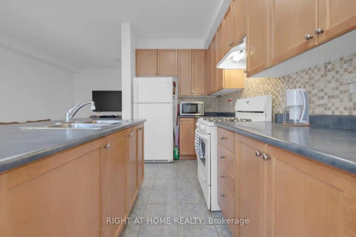 Photo 11 at 53 Silent Pond Crescent, Madoc, Brampton