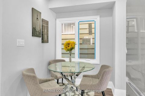 Photo 15 at 8 Fairglen Crescent, Pelmo Park W4, Toronto