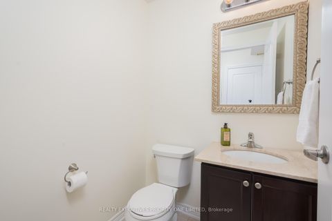 Photo 9 at 614 - 9255 Jane Street, Maple, Vaughan