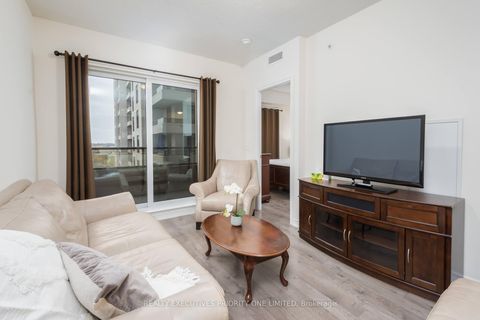 Photo 11 at 614 - 9255 Jane Street, Maple, Vaughan