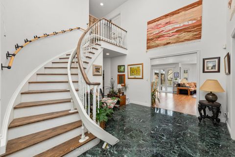 Photo 4 at 11 Thamesford Court, Clanton Park, Toronto