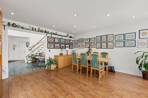 Photo 5 at 11 Thamesford Court, Clanton Park, Toronto