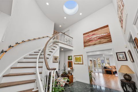 Photo 17 at 11 Thamesford Court, Clanton Park, Toronto